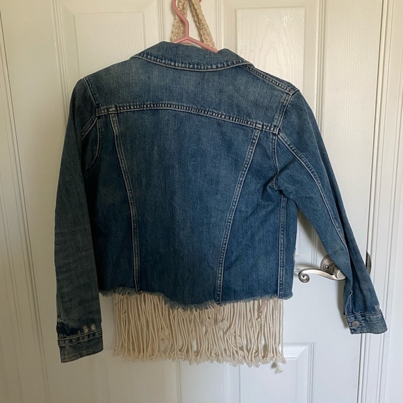 Cropped raw hemmed jean jacket. - Picture 2 of 3